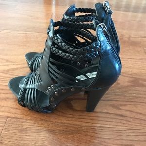 Pour La Victoire platform sandals